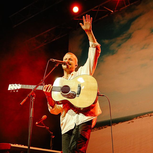 Ziggy Alberts on stage 
