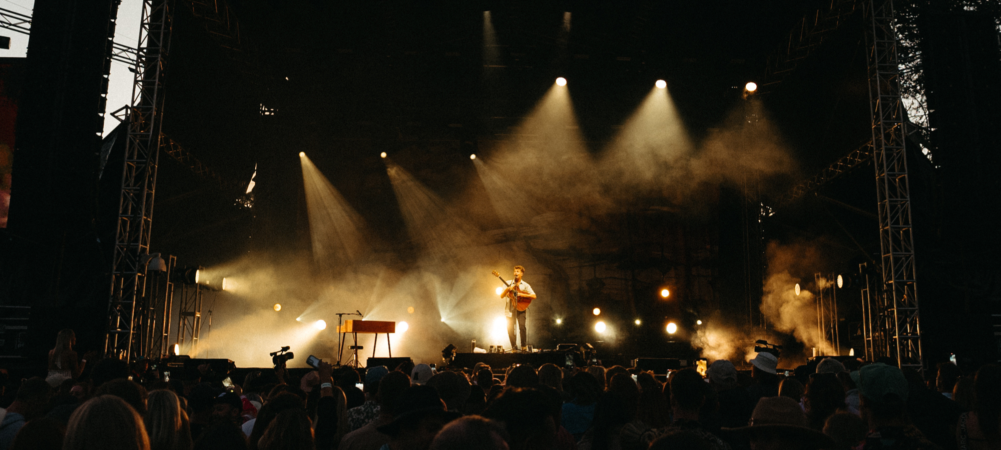 ZIGGY ALBERTS announces regional Australian Tour